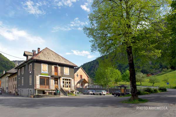 Maison de la culture et du patrimoine Entremont ancien bâtiment du village servant aujourd'hui de lieu d'exposition