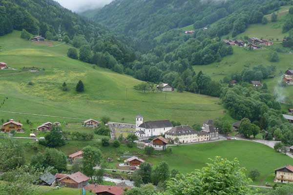 Village montagnard des Alpes Entremont village des Alpes de Haute Savoie